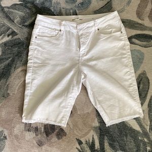 Womens light cotton Bermuda length shorts